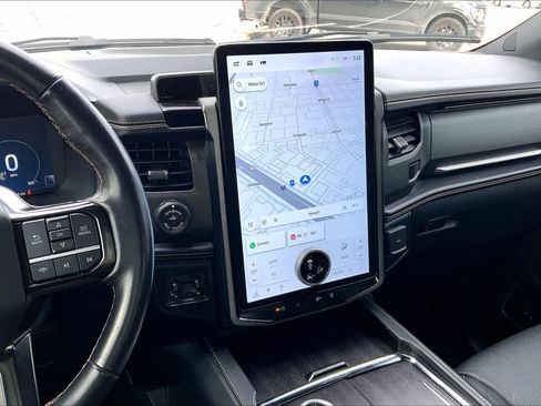 Used 2023 Ford Expedition Platinum AWD/4WD image 7