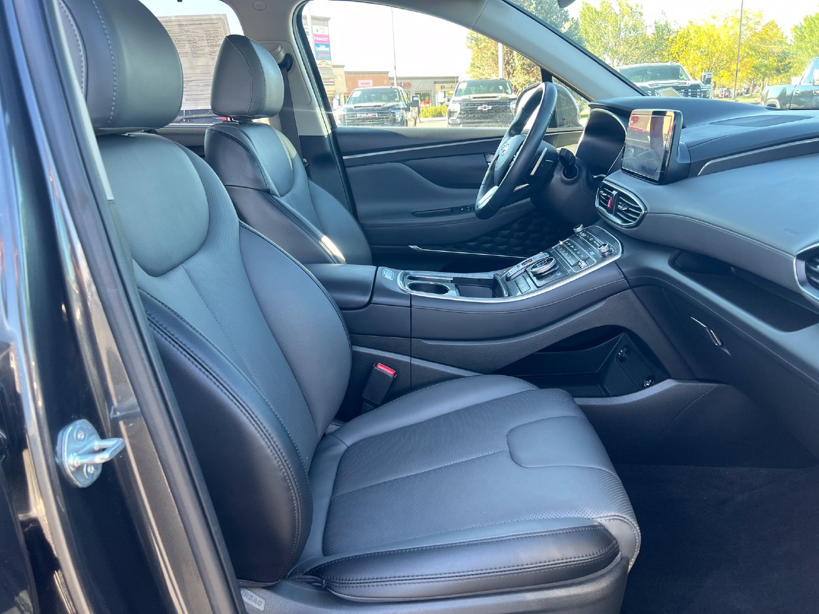 Used 2023 Hyundai Santa Fe SEL w/ Premium Package AWD/4WD image 17