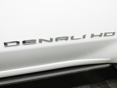 Used 2025 GMC Sierra 2500 Denali image 59