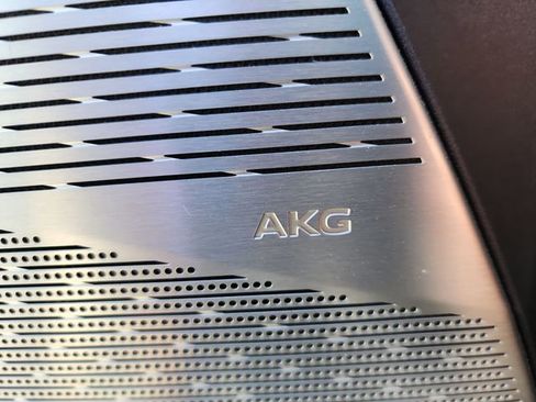 New 2025 Cadillac Optiq Luxury 1 image 24