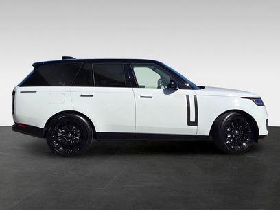 New 2025 Land Rover Range Rover SE