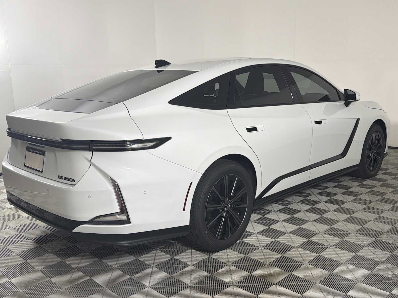 New 2026 Lexus ES 350h w/ Accessory Package (Z2) FWD image 10
