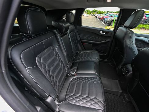 Certified 2024 Ford Escape Platinum w/ Premium Technology Package AWD/4WD image 28