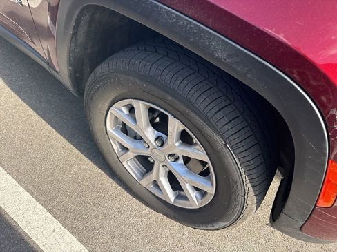 Used 2022 Jeep Grand Cherokee Limited image 5