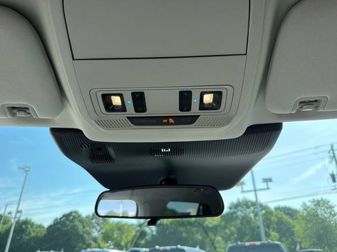 New 2026 Ford Explorer Active RWD image 19
