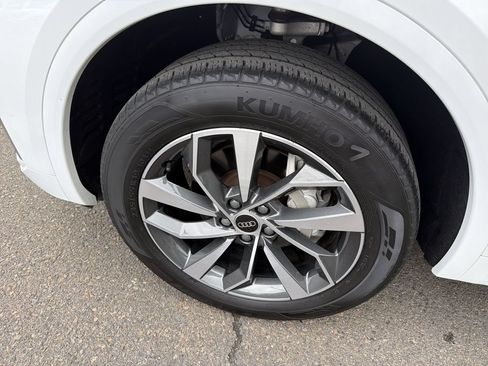 Used 2024 Audi Q5 2.0T Premium AWD/4WD image 30