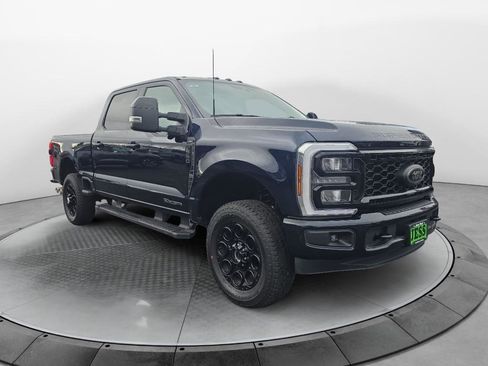 Used 2025 Ford F350 Lariat w/ Black Appearance Package image 7