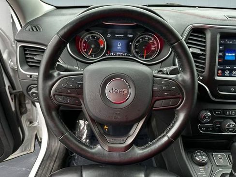 Used 2020 Jeep Cherokee Trailhawk w/ Cold Weather Group AWD/4WD image 16