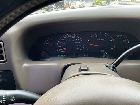 Used 2002 Ford F250 Lariat AWD/4WD image 11