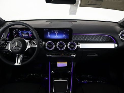 New 2026 Mercedes-Benz GLB 250 4MATIC image 4