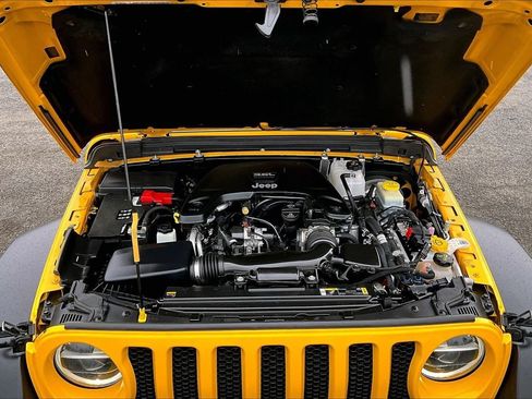 Used 2021 Jeep Wrangler Unlimited Sport AWD/4WD image 35