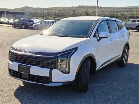 New 2026 Kia Sportage LX image 13