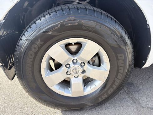Used 2011 Nissan Frontier SV RWD image 5