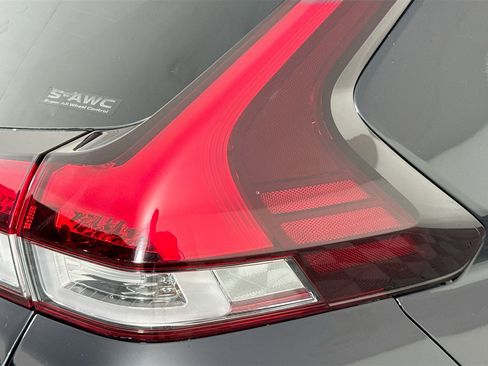 Used 2023 Mitsubishi Eclipse Cross SE image 33