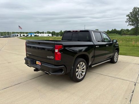 Used 2021 Chevrolet Silverado 1500 High Country w/ Technology Package AWD/4WD image 6