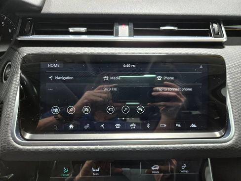 Used 2019 Land Rover Range Rover Velar S AWD/4WD image 24