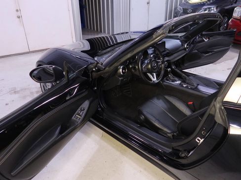 Used 2022 MAZDA MX-5 Miata RF Grand Touring image 15