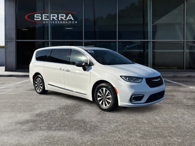 Used 2023 Chrysler Pacifica Limited FWD image 7