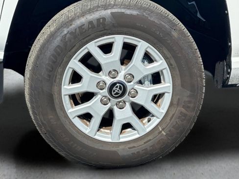Used 2026 Toyota Tacoma SR5 AWD/4WD image 23