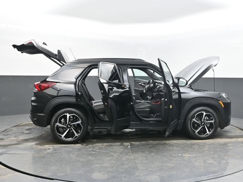 Used 2022 Chevrolet TrailBlazer RS w/ Sun and Liftgate Package image 41