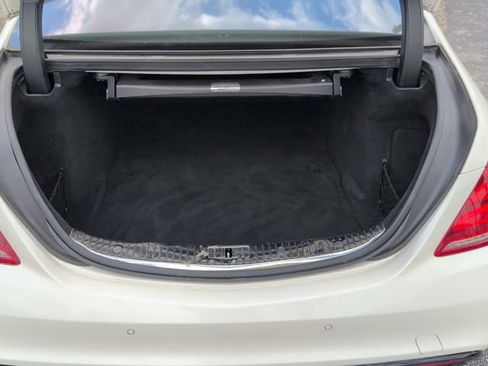 Used 2015 Mercedes-Benz S 550 Sedan image 25