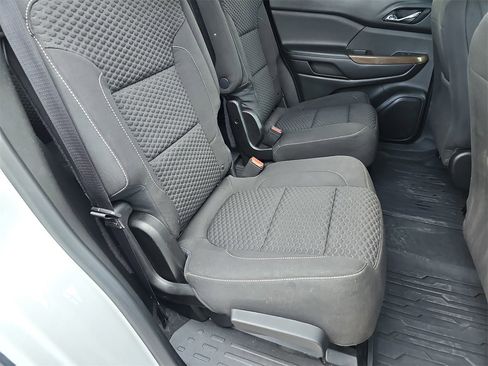 Used 2017 GMC Acadia SLE w/ Driver Alert Package I image 15