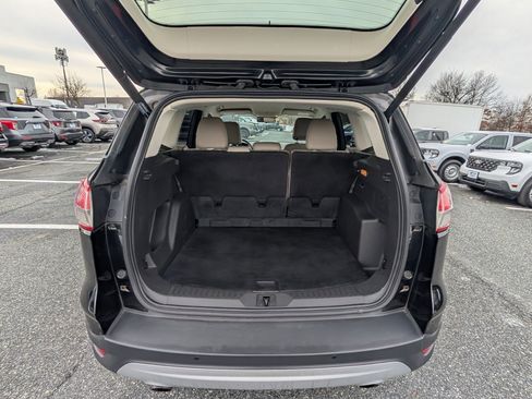 Used 2015 Ford Escape SE w/ Equipment Group 201A image 12