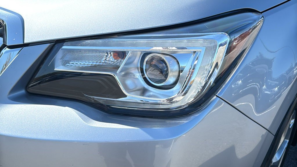 Used 2018 Subaru Forester 2.5i Touring AWD/4WD image 7