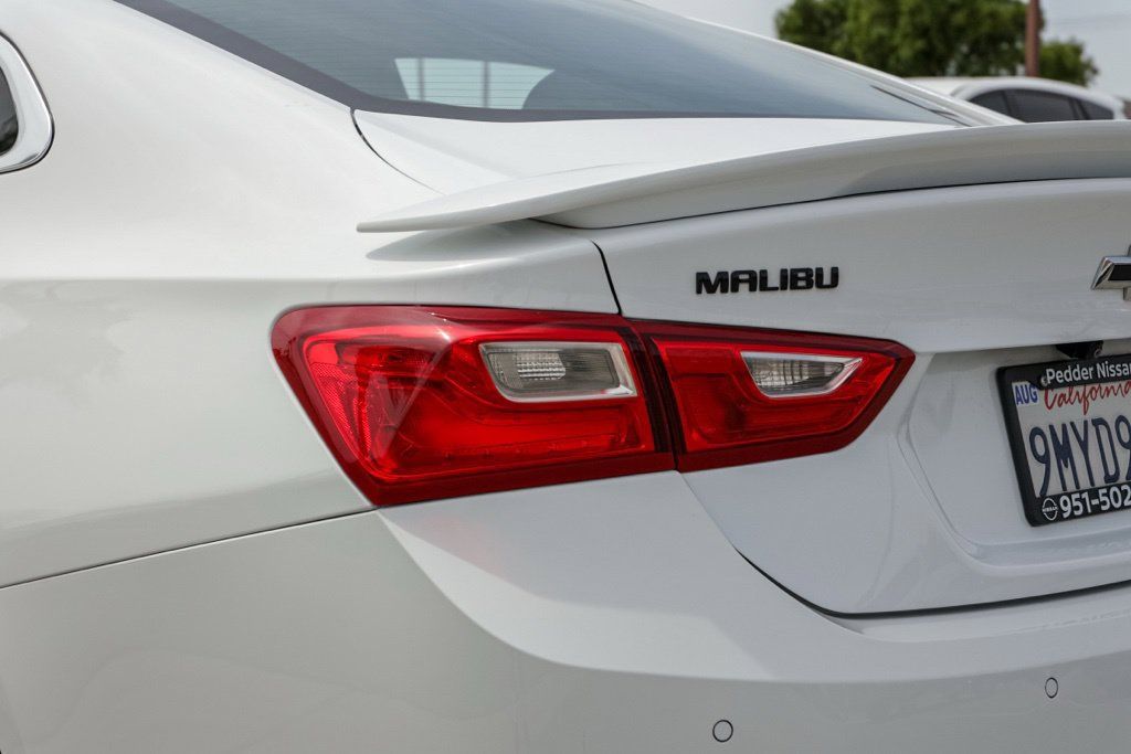 Used 2025 Chevrolet Malibu RS FWD image 8