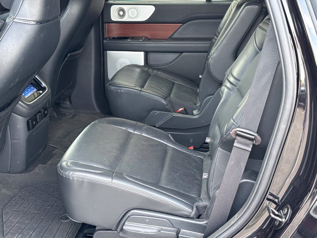 Used 2023 Lincoln Navigator Reserve AWD/4WD image 20