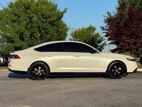 Used 2024 Honda Accord Sport image 2