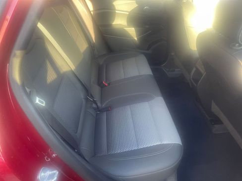 Used 2025 Chevrolet Trax LT image 37