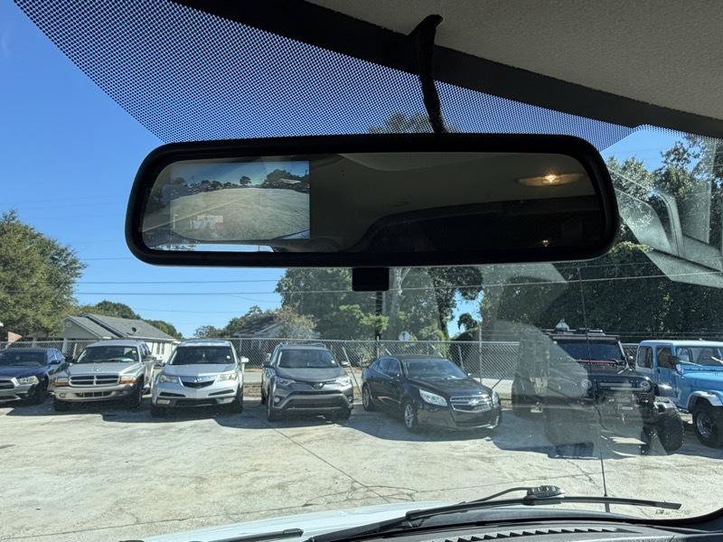 Used 2022 Chevrolet Express 3500 w/ Driver Convenience Package RWD image 22