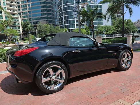 Used 2007 Pontiac Solstice GXP w/ Premium Package RWD image 19
