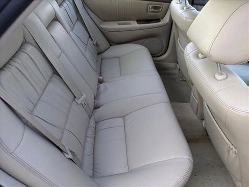 Used 2001 Lexus ES 330 image 17