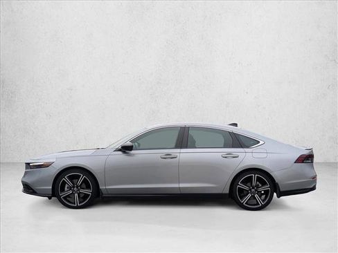 Used 2023 Honda Accord Sport image 9