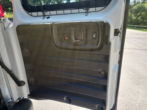 Used 2018 Chevrolet Express 2500 w/ Driver Convenience Package image 37