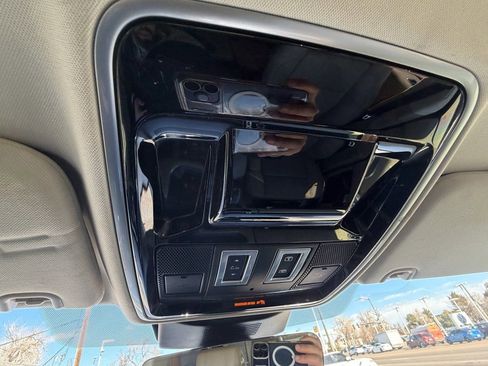 Used 2017 Land Rover Range Rover Supercharged image 34