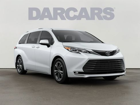 New 2026 Toyota Sienna Platinum AWD/4WD image 17