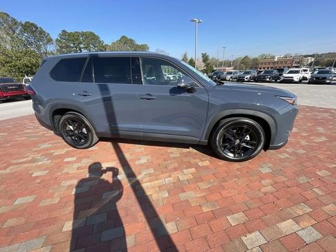 Used 2025 Toyota Grand Highlander AWD image 37