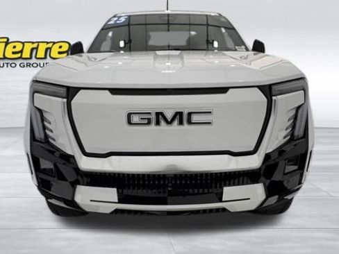 Used 2025 GMC Sierra EV Denali image 9