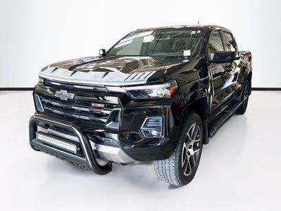 Used 2024 Chevrolet Colorado Z71 w/ Z71 Convenience Package 2