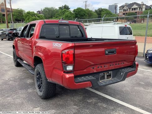 Used 2021 Toyota Tacoma SR w/ SR Convenience Package RWD image 4