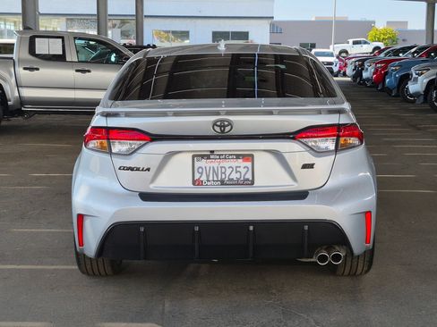 Used 2026 Toyota Corolla SE FWD image 3