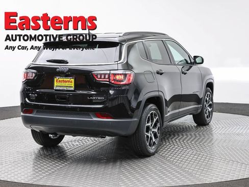 Used 2025 Jeep Compass Limited AWD/4WD image 5