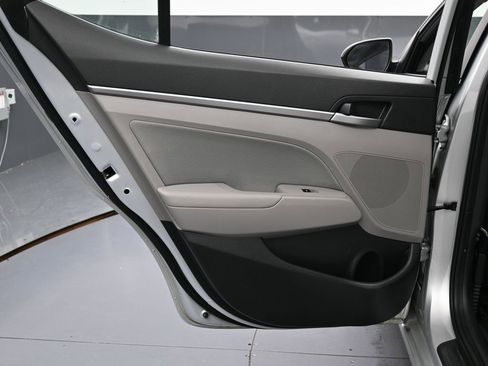 Used 2018 Hyundai Elantra SEL image 36