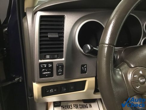 Used 2010 Toyota Tundra Limited image 28