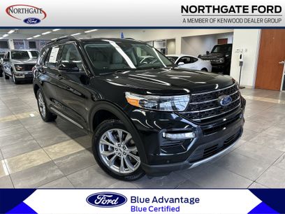 Certified 2023 Ford Explorer XLT w/ Equipment Group 202A