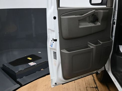 Used 2024 Chevrolet Express 3500 Extended w/ Driver Convenience Package image 36