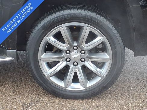 Used 2016 Chevrolet Suburban LTZ image 9